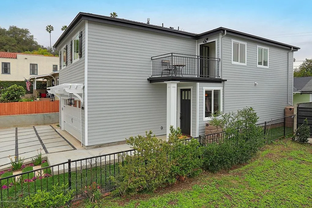 3 bed, 2.5 bath, 1700 sqft, $6,100 — Photo 3