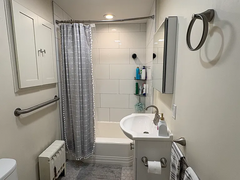 96 Falcon St #1 — Photo 12