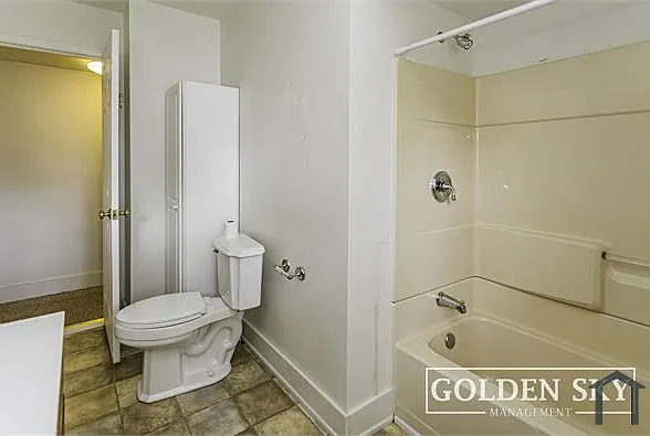 1417 W Memorial Dr #1 — Photo 7