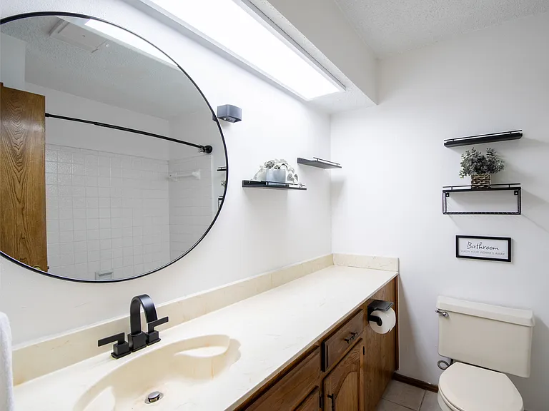 1719 Sagebrush Trl — Photo 18