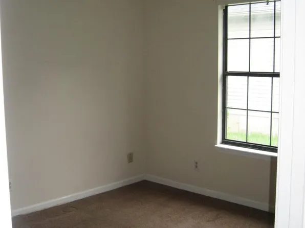 112 Gray Hill Ct, Shelbyville, KY 40065