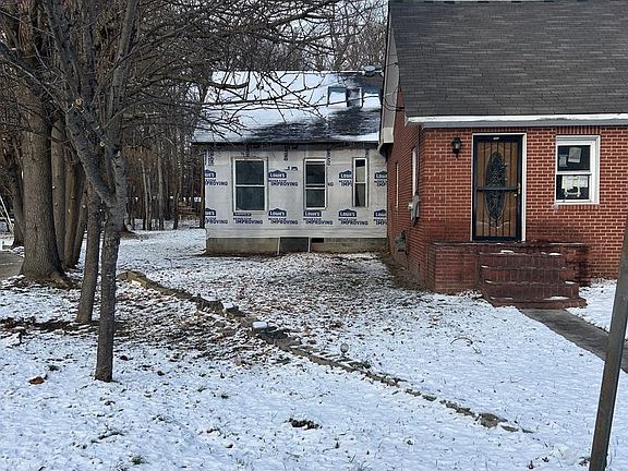 2nd image of 6600 Woodland Rd