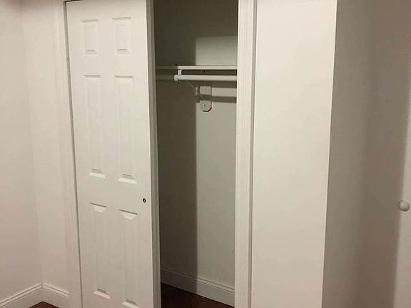 3rd image of 3243 Irwin Ave #5D