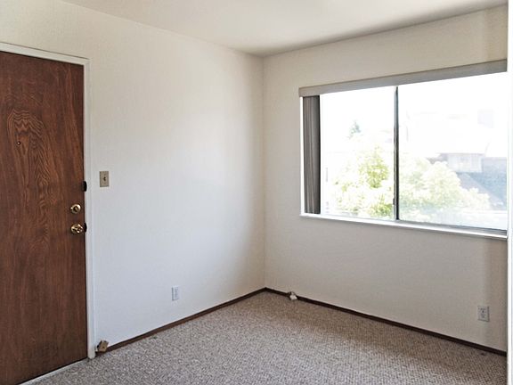 4th image of 347 Haddon Rd #3