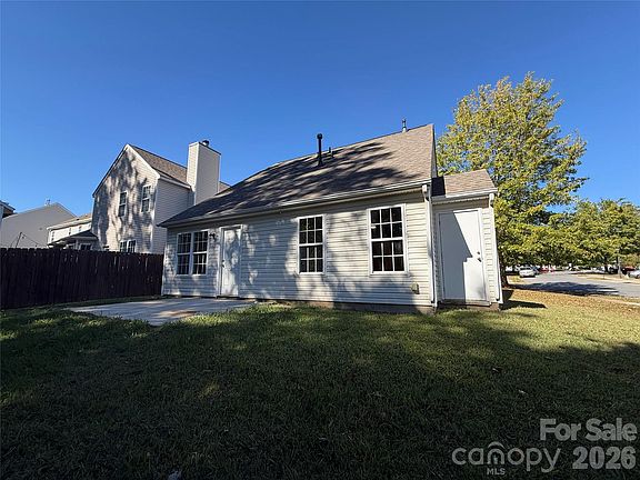 5th image of 8603 Berrybrook Ln
