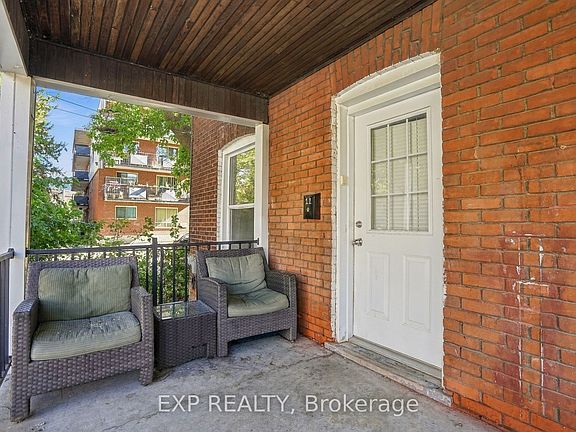 3rd image of 11 Hart St