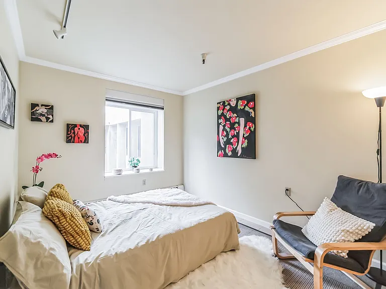 Park Glenview Apartments- Boutique Senior Living — Photo 41