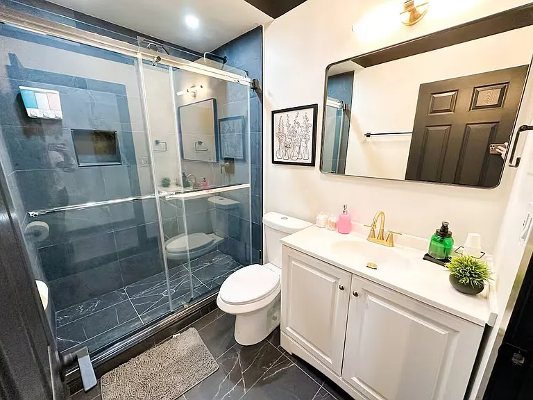 2325 S Michigan Ave #2 — Photo 17