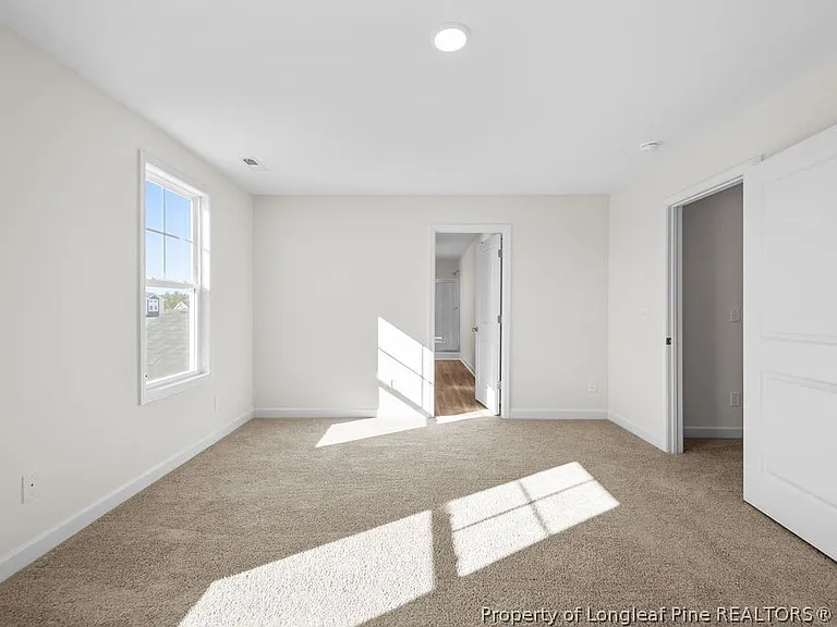 544 Ashley Heights Dr — Photo 14
