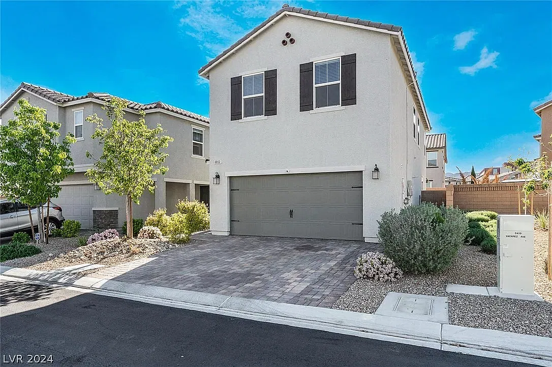 3 bed, 2.5 bath, 1745 sqft, $2,750 — Photo 1