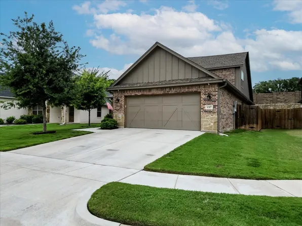 1317 Thistle Hill Trl, Weatherford, TX 76087