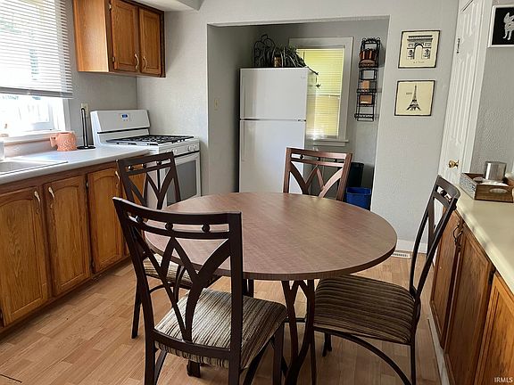 4th image of 1346 Sorin St