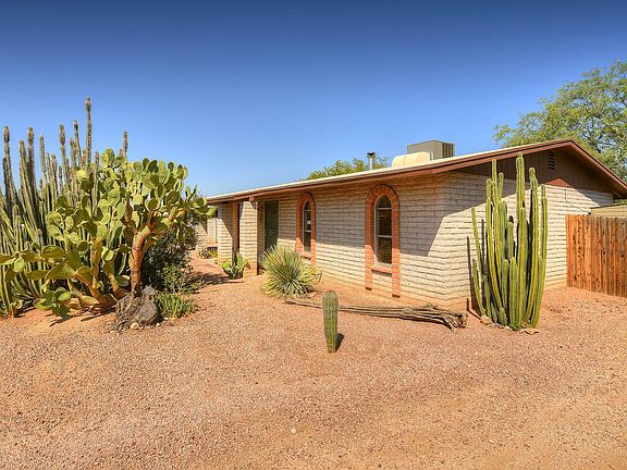 3rd image of 2776 W Calle Del Huerto