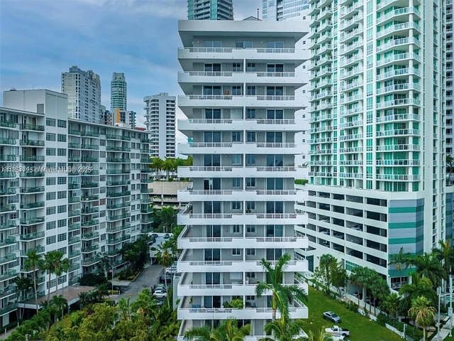 1st image of 1402 Brickell Bay Dr