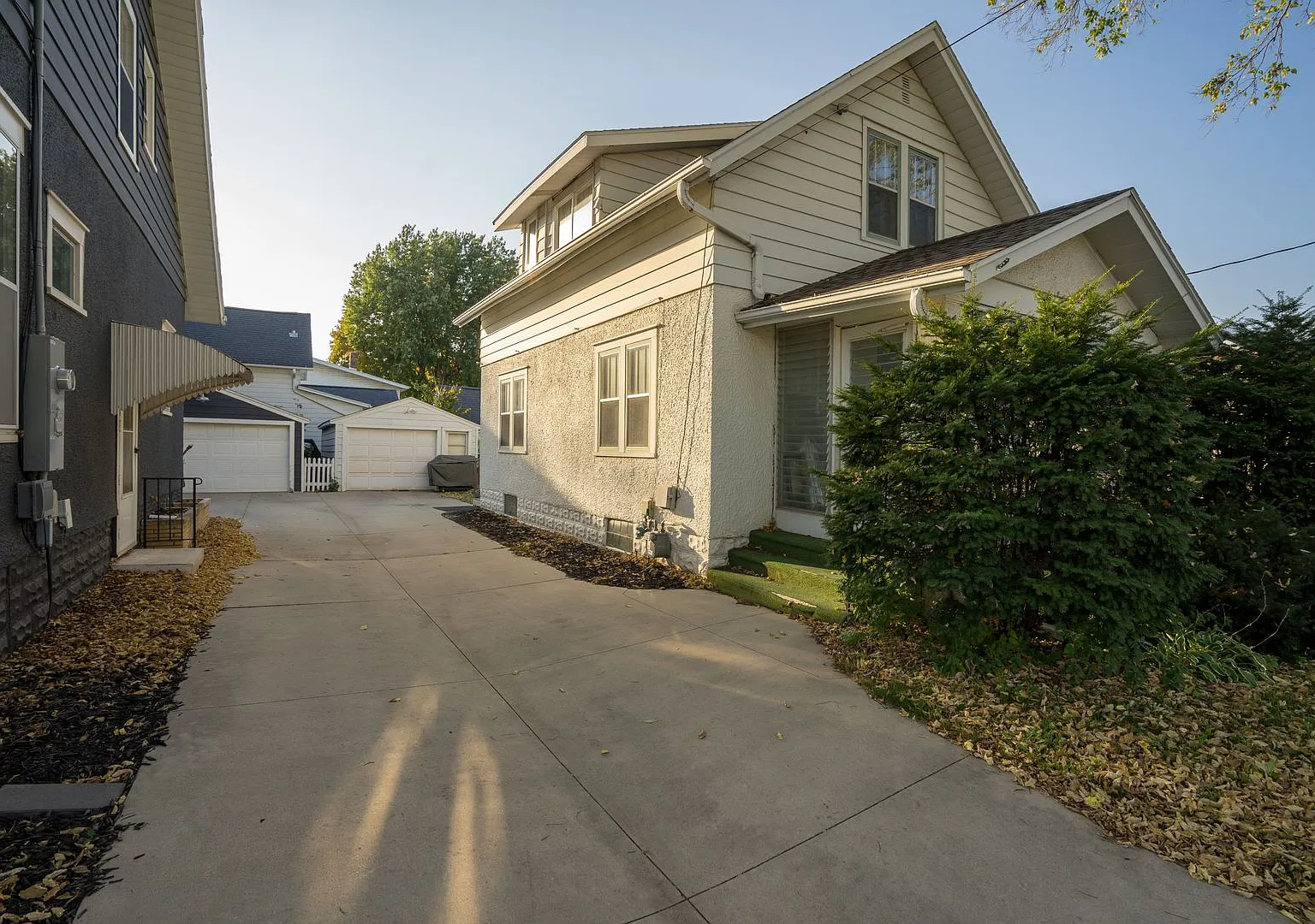 Single Family Home — Photo 3