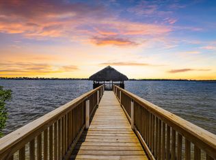 8 S Lakeshore Dr, Hypoluxo, FL 33462