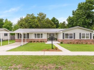 1660 Sunny Hills Blvd, Chipley, FL 32428