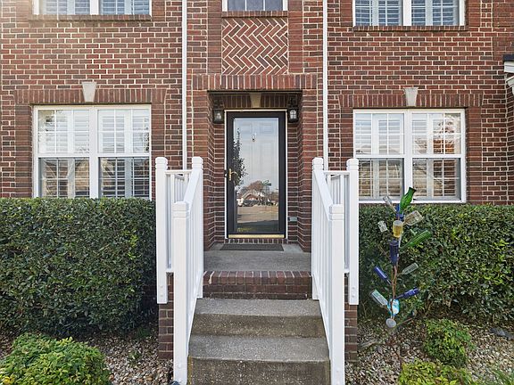 4th image of 3013 Summercrest Trl
