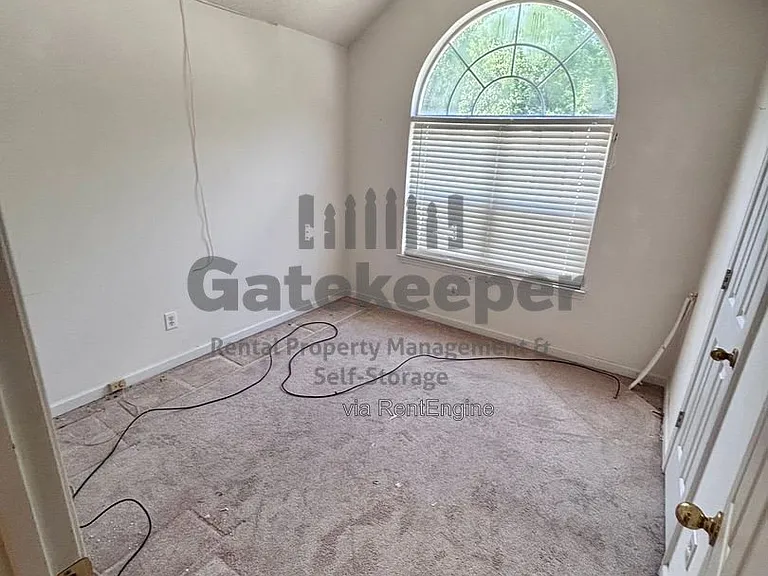 644 N Fairfield Dr — Photo 16