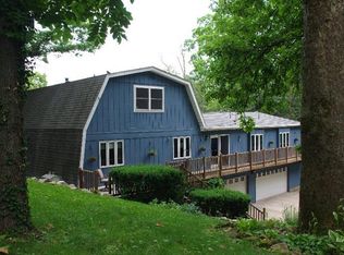 10552 Rolling Hills Rd, Burlington, IA 52601