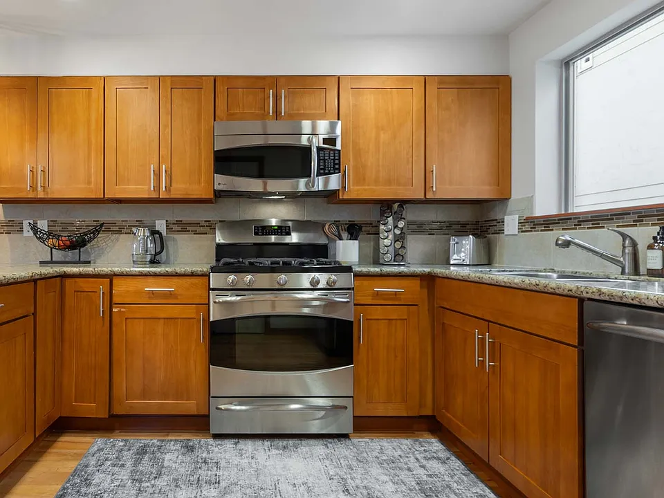 3439A 14th Ave W #A