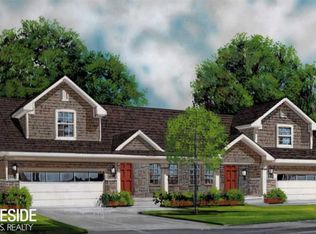32955 Antrim Dr, Chesterfield, MI 48047