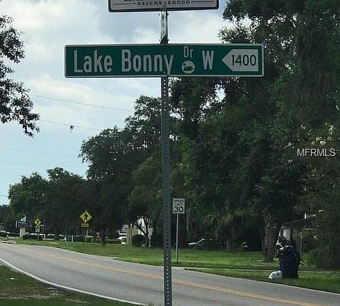 3rd image of 1501 Lake Bonny Dr W