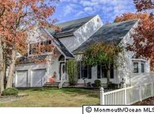 109 Autumn Oak Ln, Manahawkin, NJ 08050