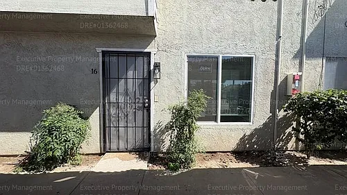 2909 S Chester Ave #16 Photo 1 2909 S Chester Ave #16 Photo 1