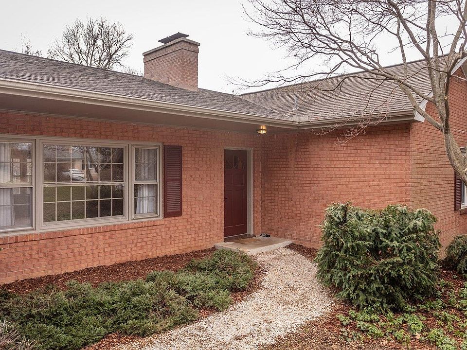 2nd image of 1186 Nelson Dr