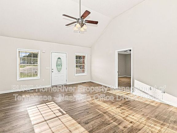 3rd image of 642 Indian Springs Cir