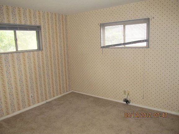 5th image of 1417 E Cardwell St