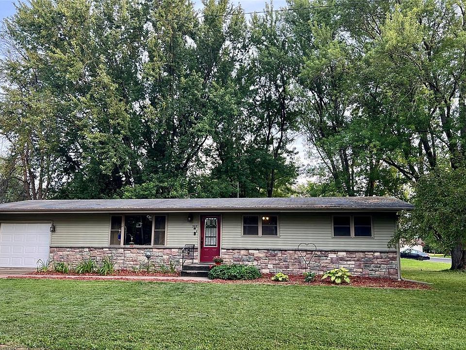 1st image of 302 4th Avenue