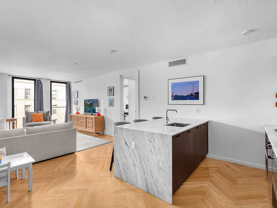 805 Washington Ave #6D