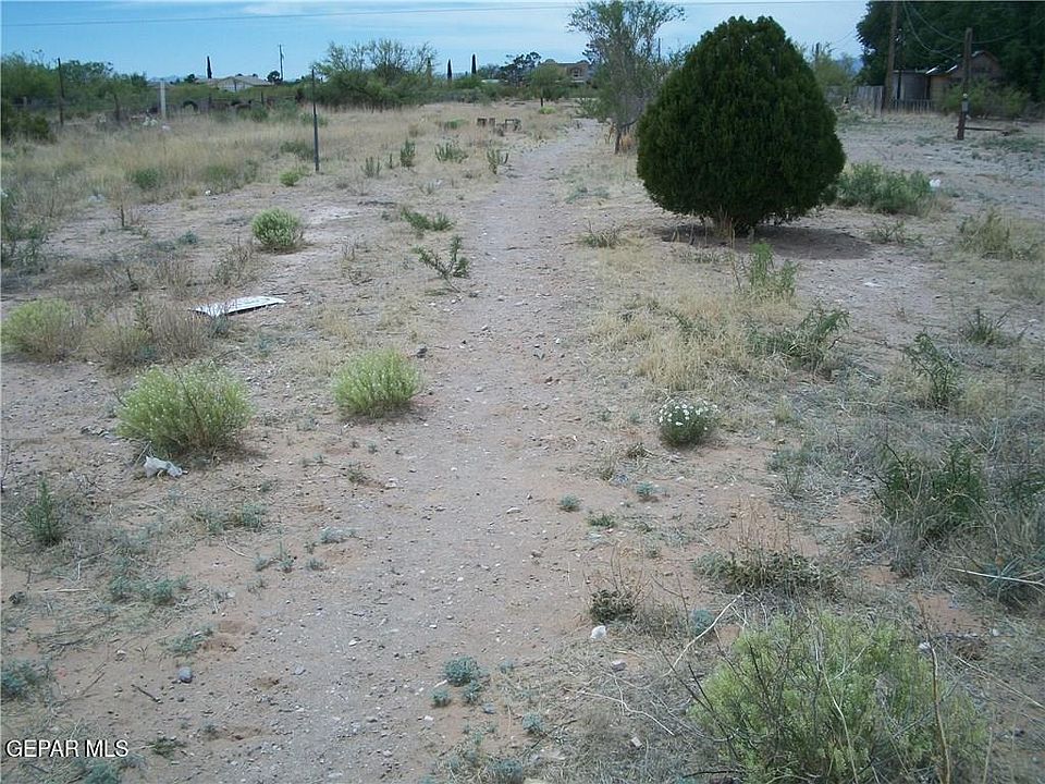 2nd image of 15436 Felix Pl