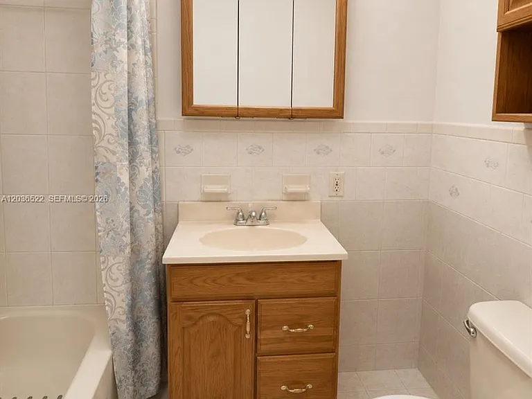 1005 SW 30th St #1007 — Photo 11