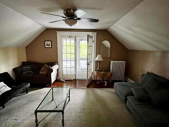 2nd image of 1309 Woodlawn St #3