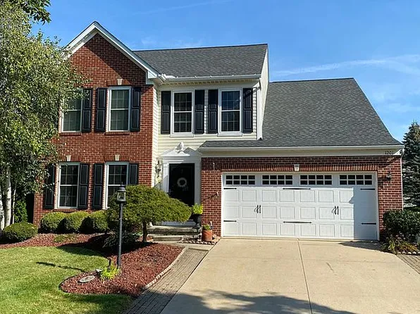 1201 Ledgestone Dr, Wadsworth, OH 44281