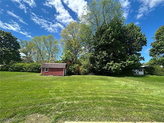 4th image of 14584 Dean Ct