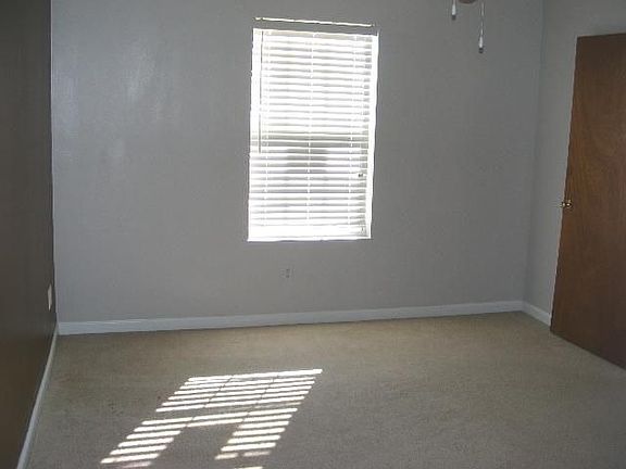 5th image of 451 Lakeview St