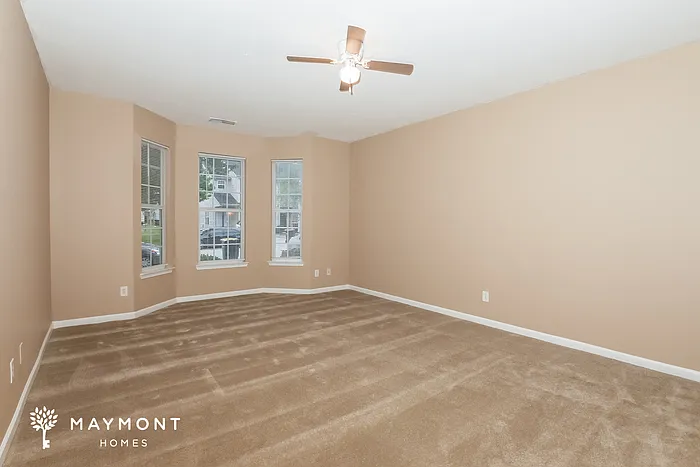 2275 Nicole Dr — Photo 4