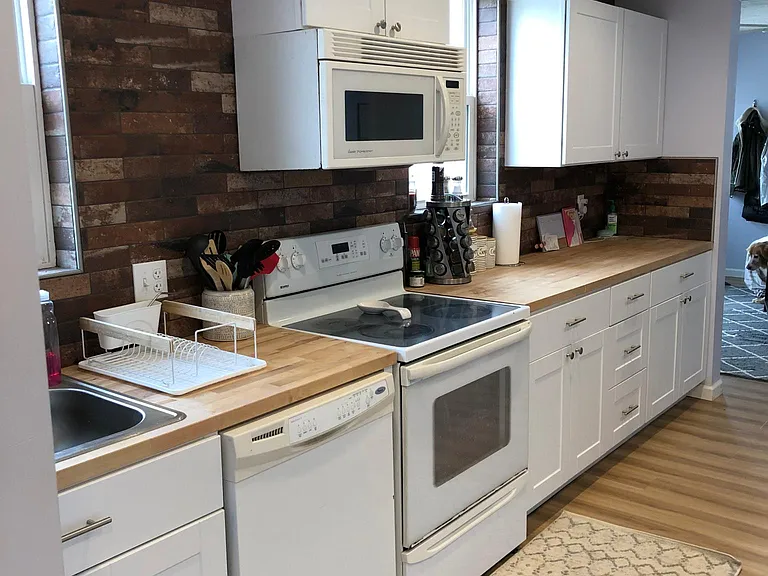 131 Platner St #131A — Photo 4