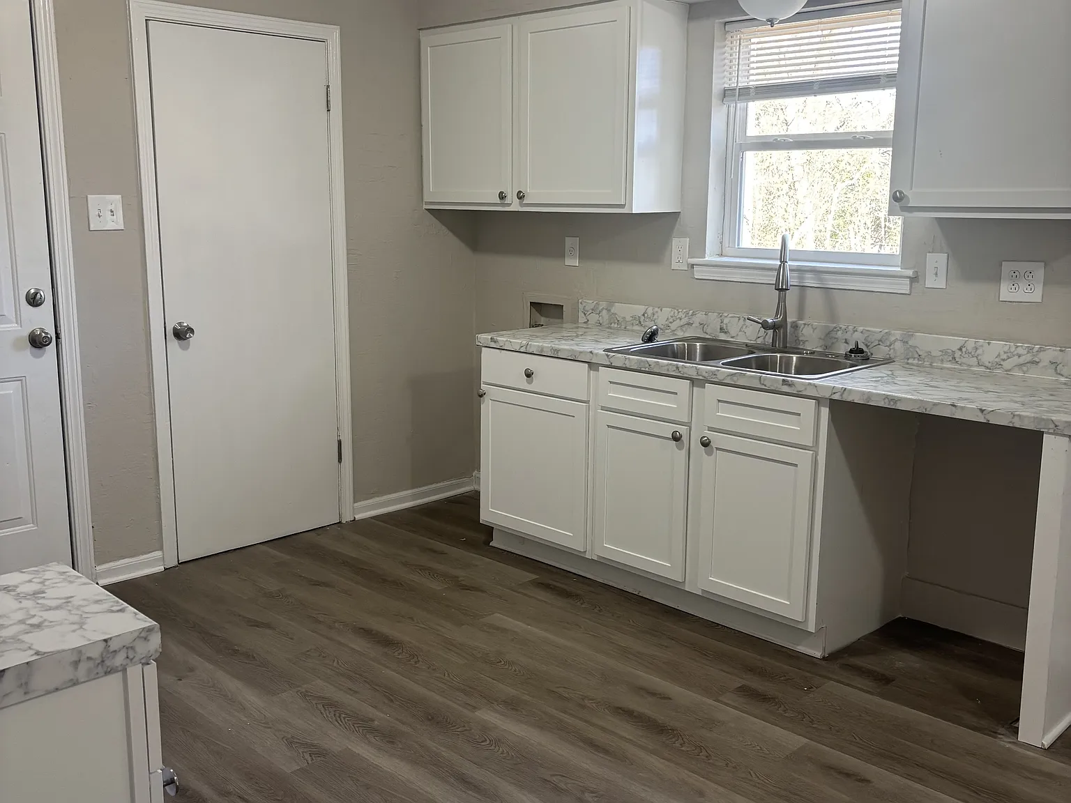 Blacksmith Drive 5052 - 1 — Photo 3