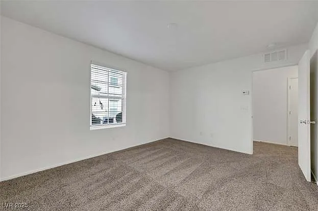4561 Woolcomber St N — Photo 15