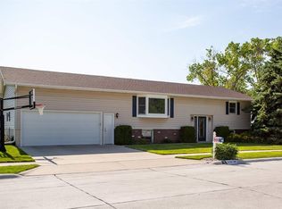 3378 Mimick Ln, Columbus, NE 68601