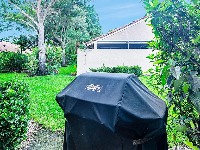 2102 Mahogany Pl — Photo 25