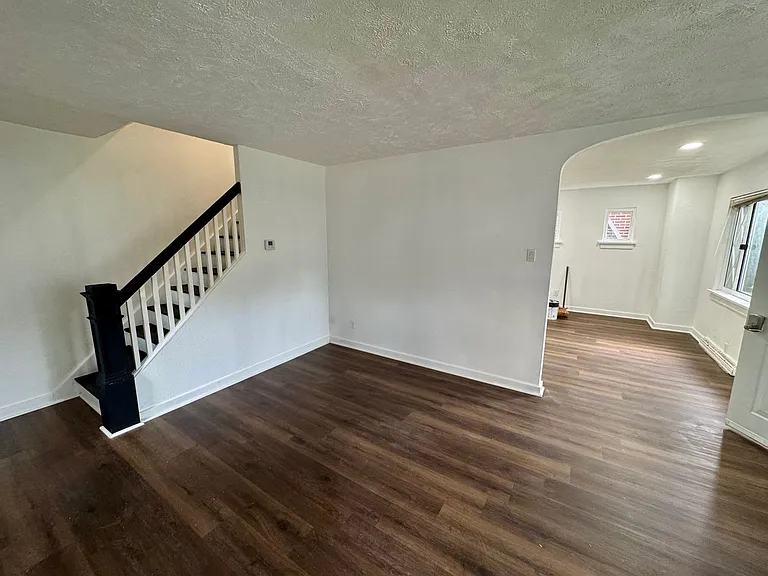 2432 Starkamp St — Photo 32