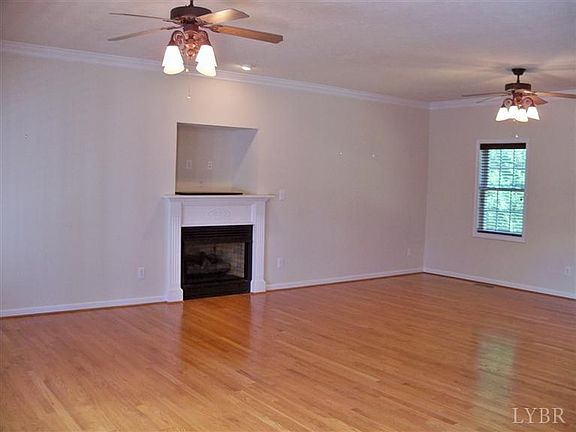 3rd image of 1082 Moonlit Cove Ln