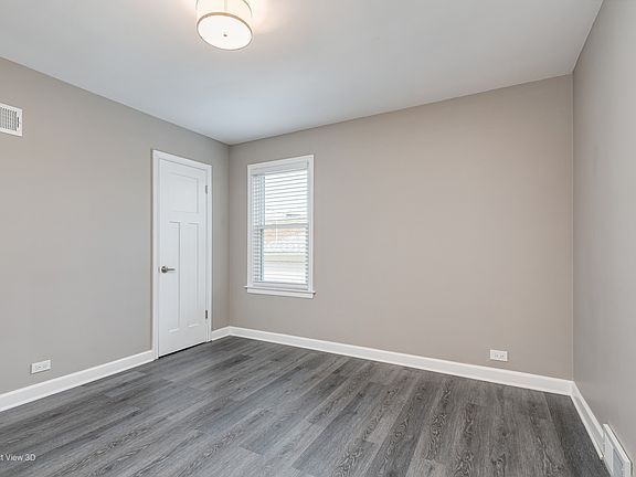 5th image of 7243 N Oconto Ave
