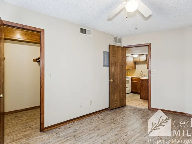 Stone Edge Apartments — Photo 8
